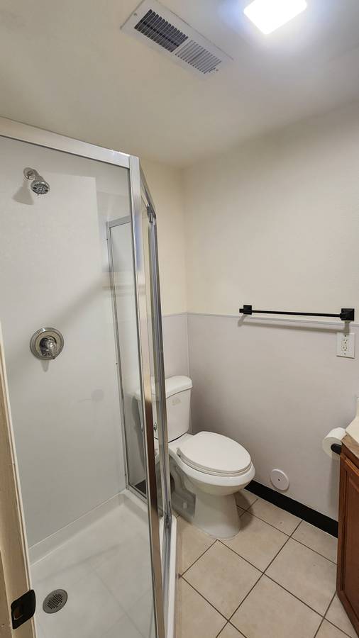 1007 S Holly St photo 11