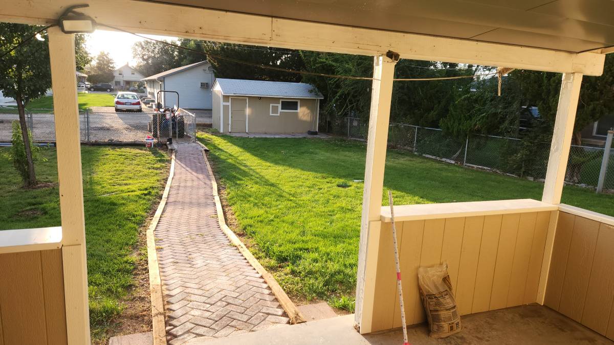 1007 S Holly St photo 12