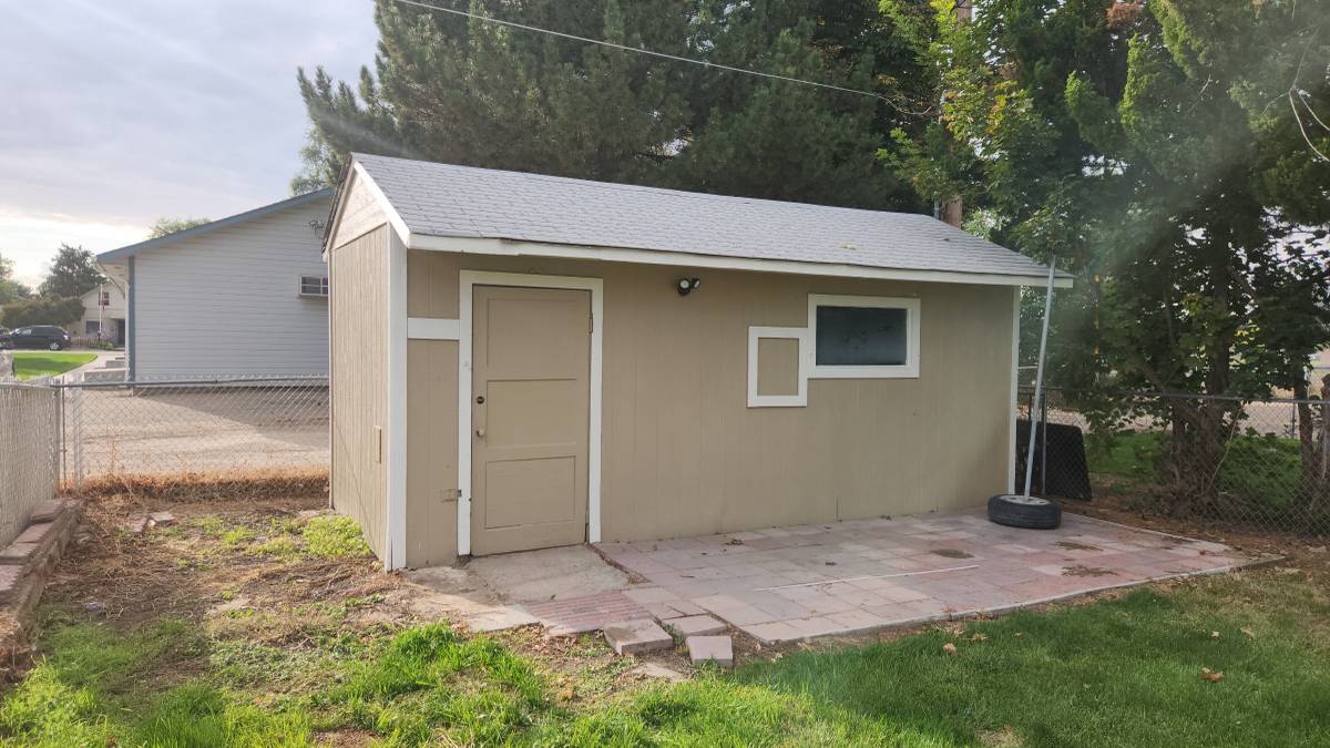 1007 S Holly St photo 14